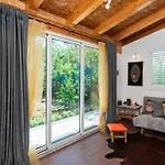 Holiday home House Garden For Two Srima