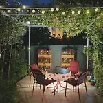 Holiday home House Garden For Two Srima