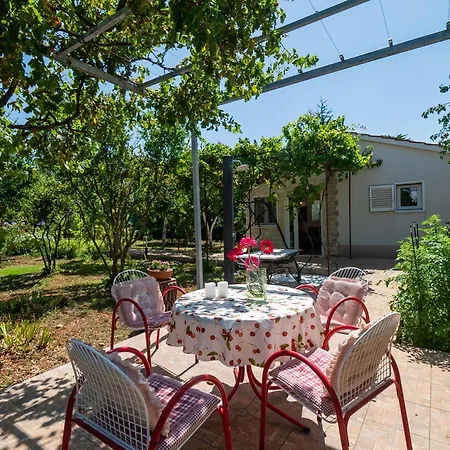 Vikendica House Garden For Two *