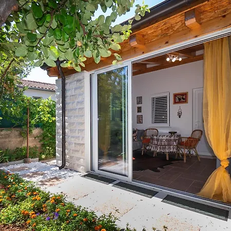 House Garden For Two