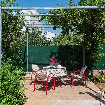 House Garden For Two Сasa de vacaciones