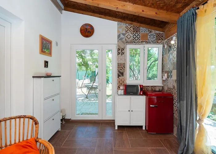 House Garden For Two