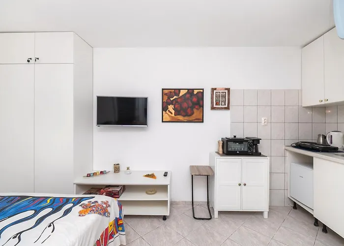 House Garden For Two Srima