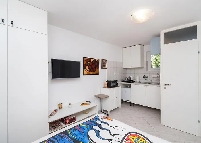 House Garden For Two * Srima