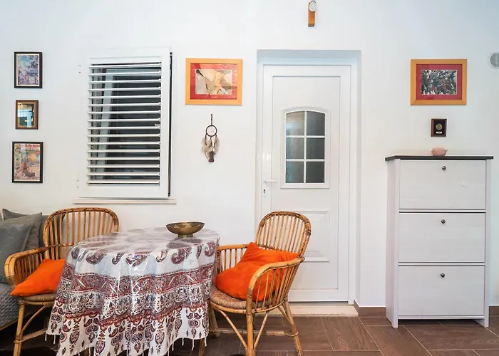 House Garden For Two Vakantiehuis Srima