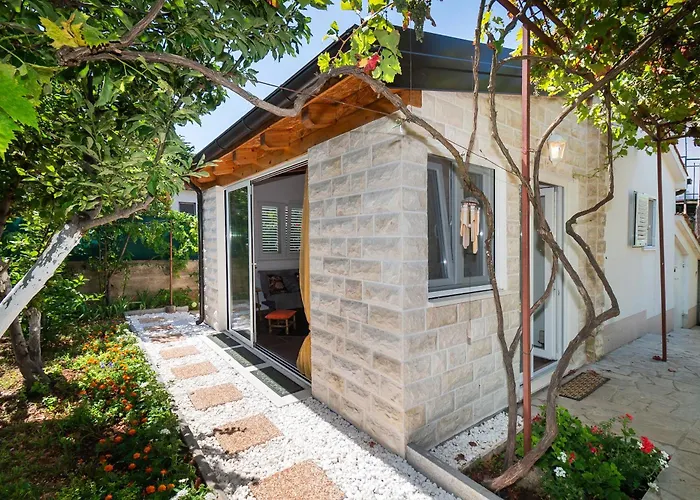 House Garden For Two *