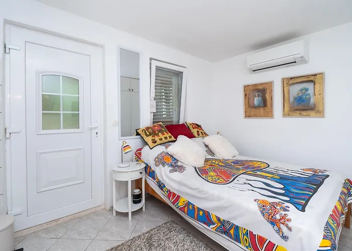 Vakantiehuis House Garden For Two *