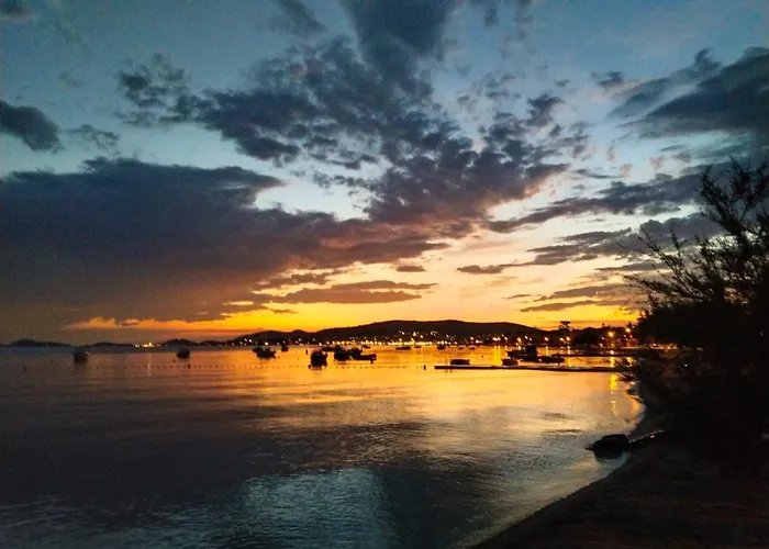 House Garden For Two * Srima